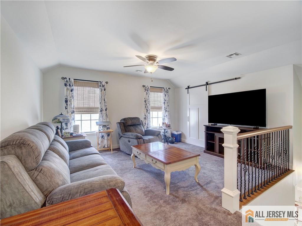 10 Holly Manor Court, Helmetta, NJ, 08828 image 23