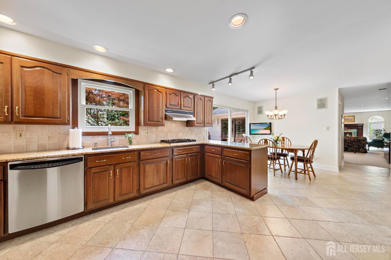 18 Mulberry Lane, Edison, NJ, 08820 image 16
