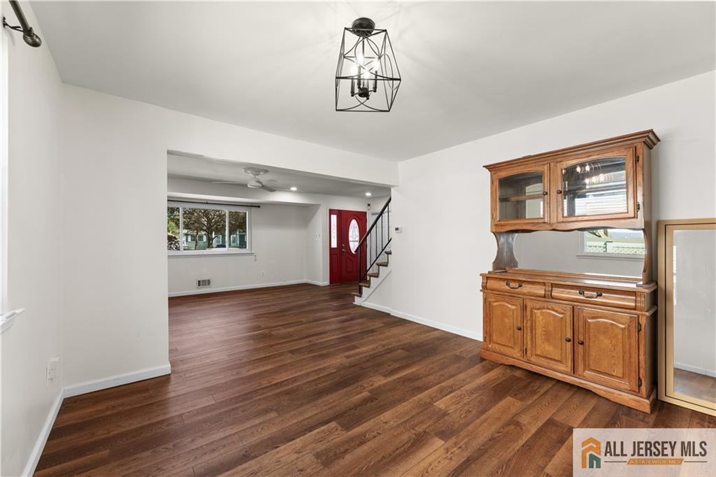 77 Larry Court, South Brunswick, NJ, 08810 image 28