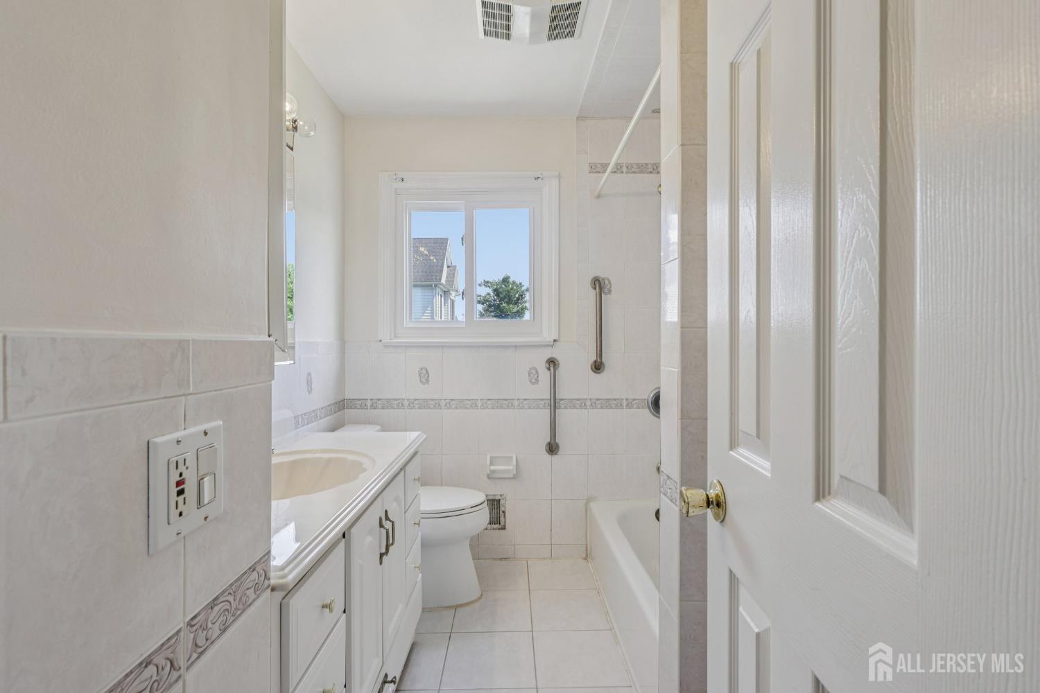 17 Aberdeen Avenue, Iselin, NJ, 08830 image 19
