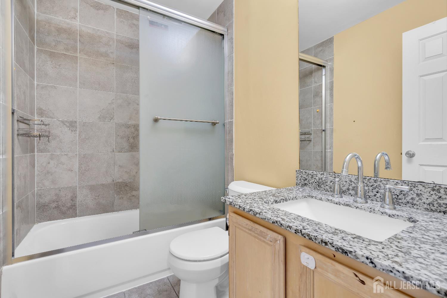 219 Hidden Woods Court, Piscataway, NJ, 08854 image 21
