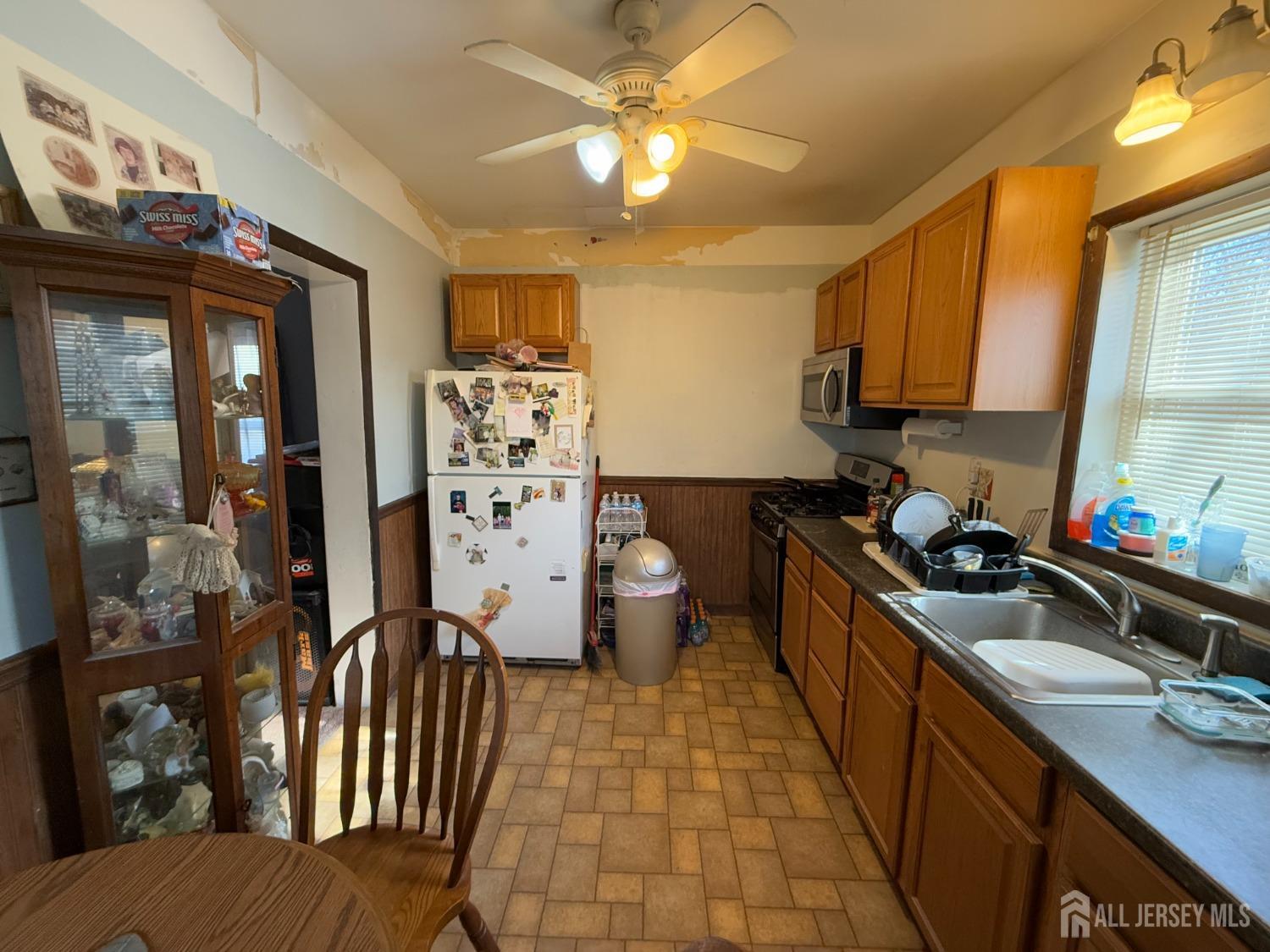 54 Jefferson Street Image 3