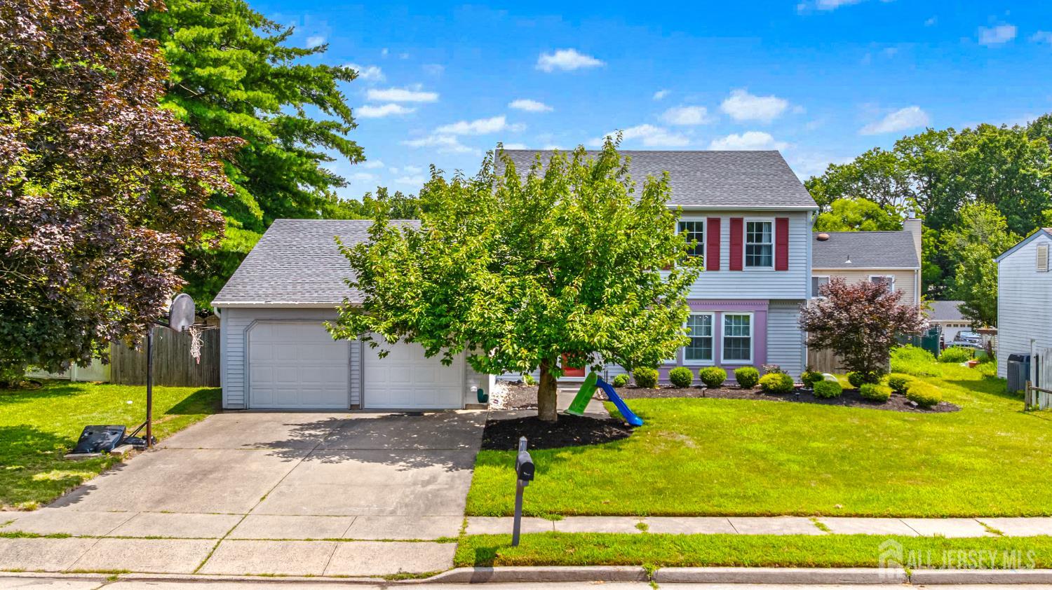 4 Daphne Court, Edison, NJ, 08820