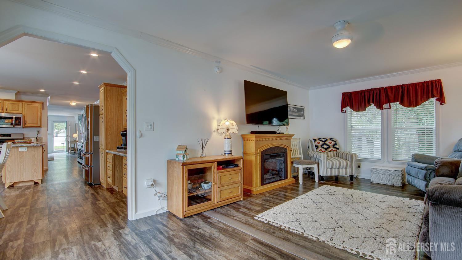 287 Woods Edge Court, Spotswood, NJ, 08884 image 17