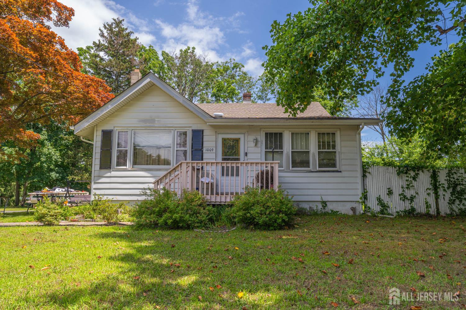 1009 Old Corlies Avenue Image 1