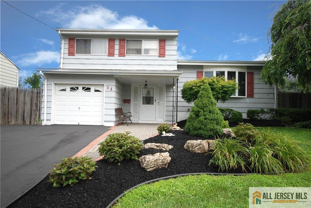 14 Albert Drive Image 2