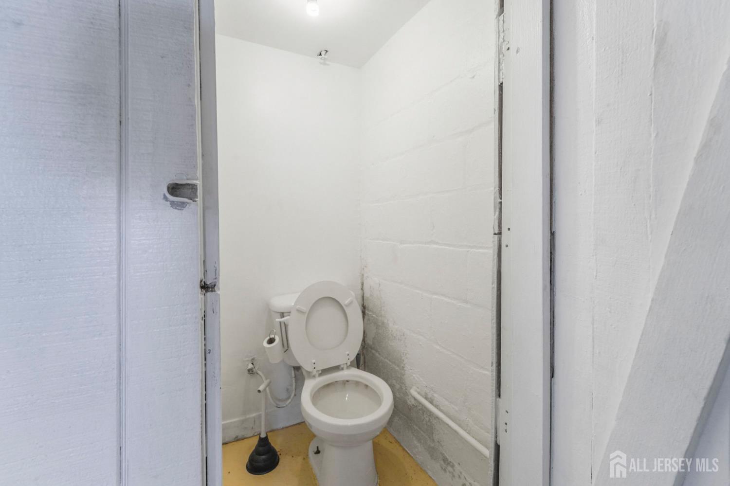 118 Huntington Street, New Brunswick, NJ, 08901 image 16