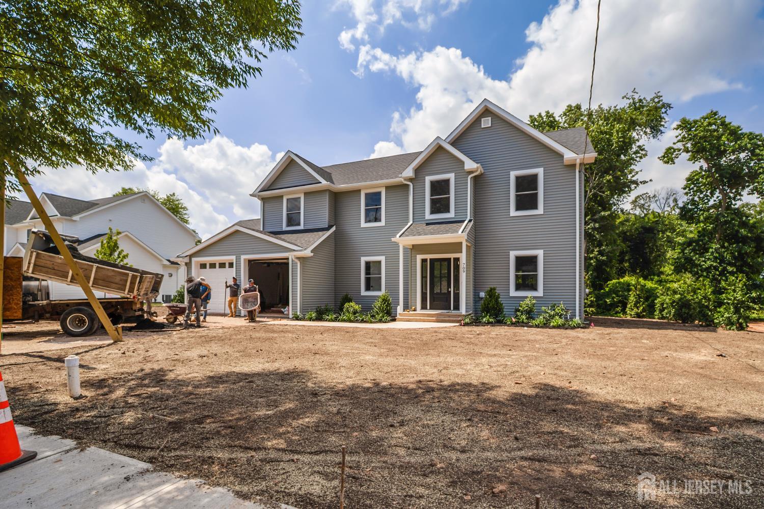 709 Plainfield Avenue Image 2