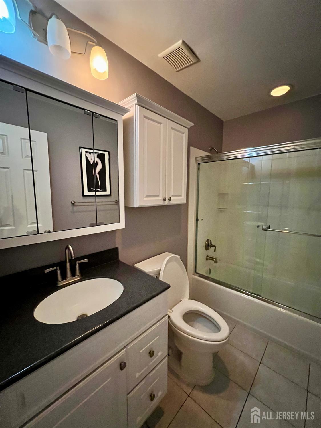 37 Albury Way, North Brunswick, NJ, 08902 image 20