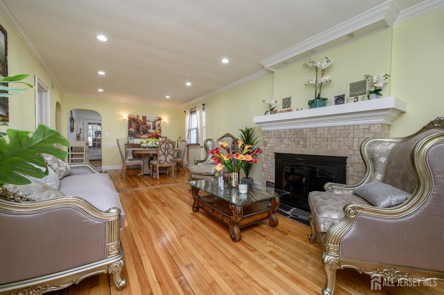 1156 Kline Place Image 4