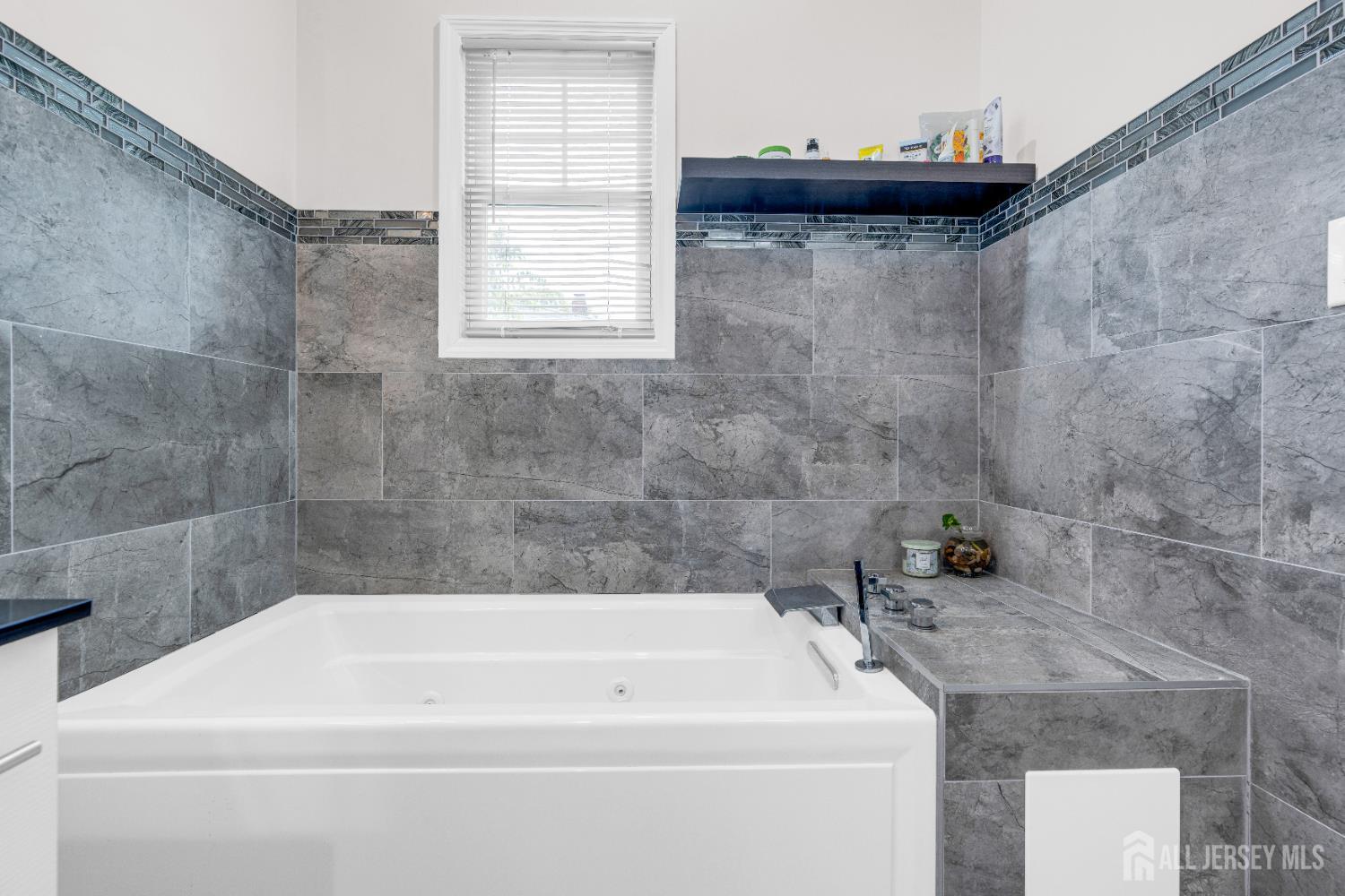 251 W Shirley Avenue, Edison, NJ, 08820 image 21