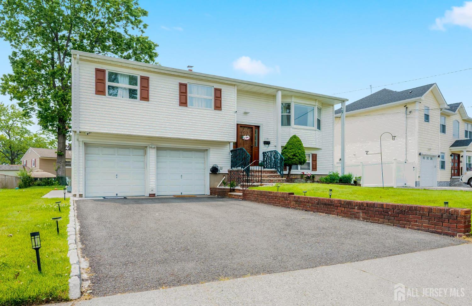 115 Vernon Way Image 3