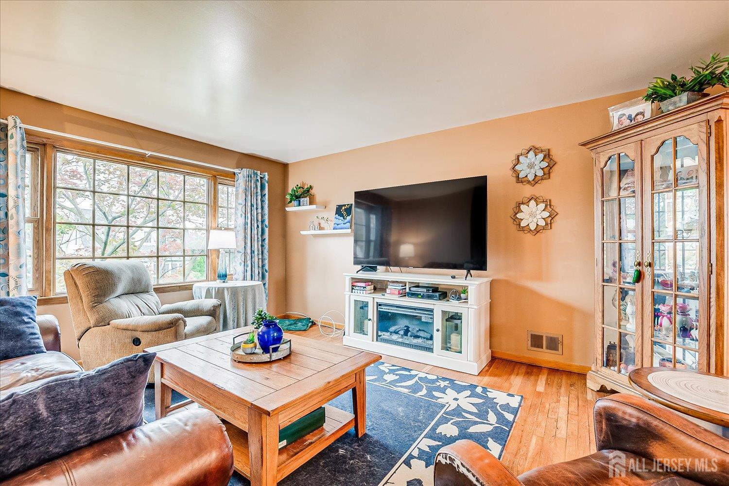 20 Market Street, Edison, NJ, 08817 image 8