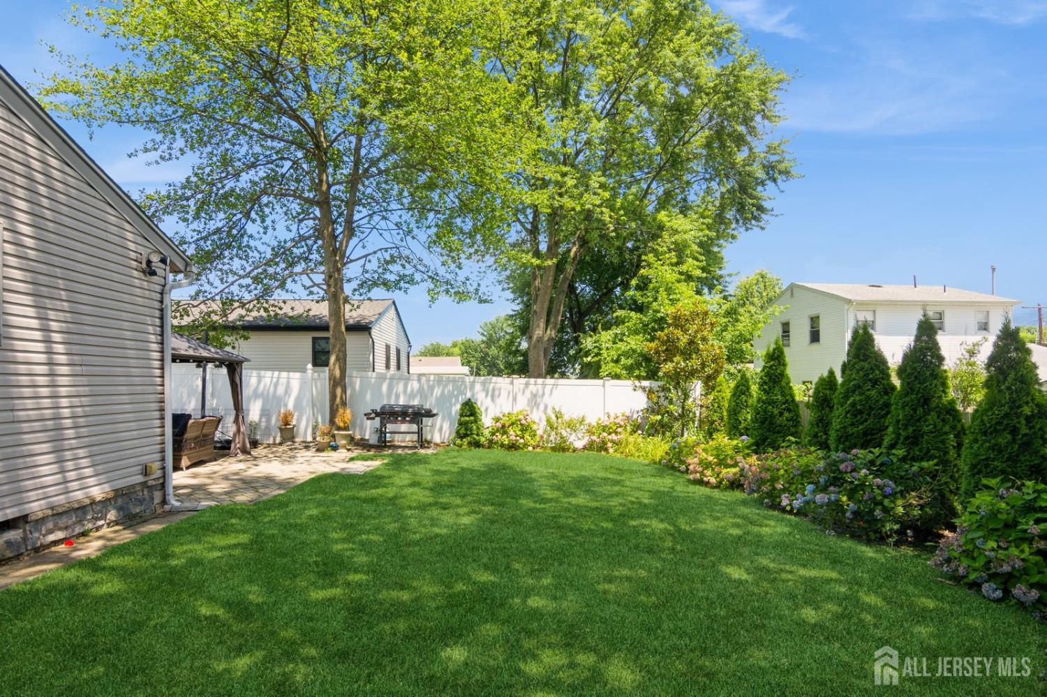 70 Woodshore W, Old Bridge, NJ, 07735 image 27