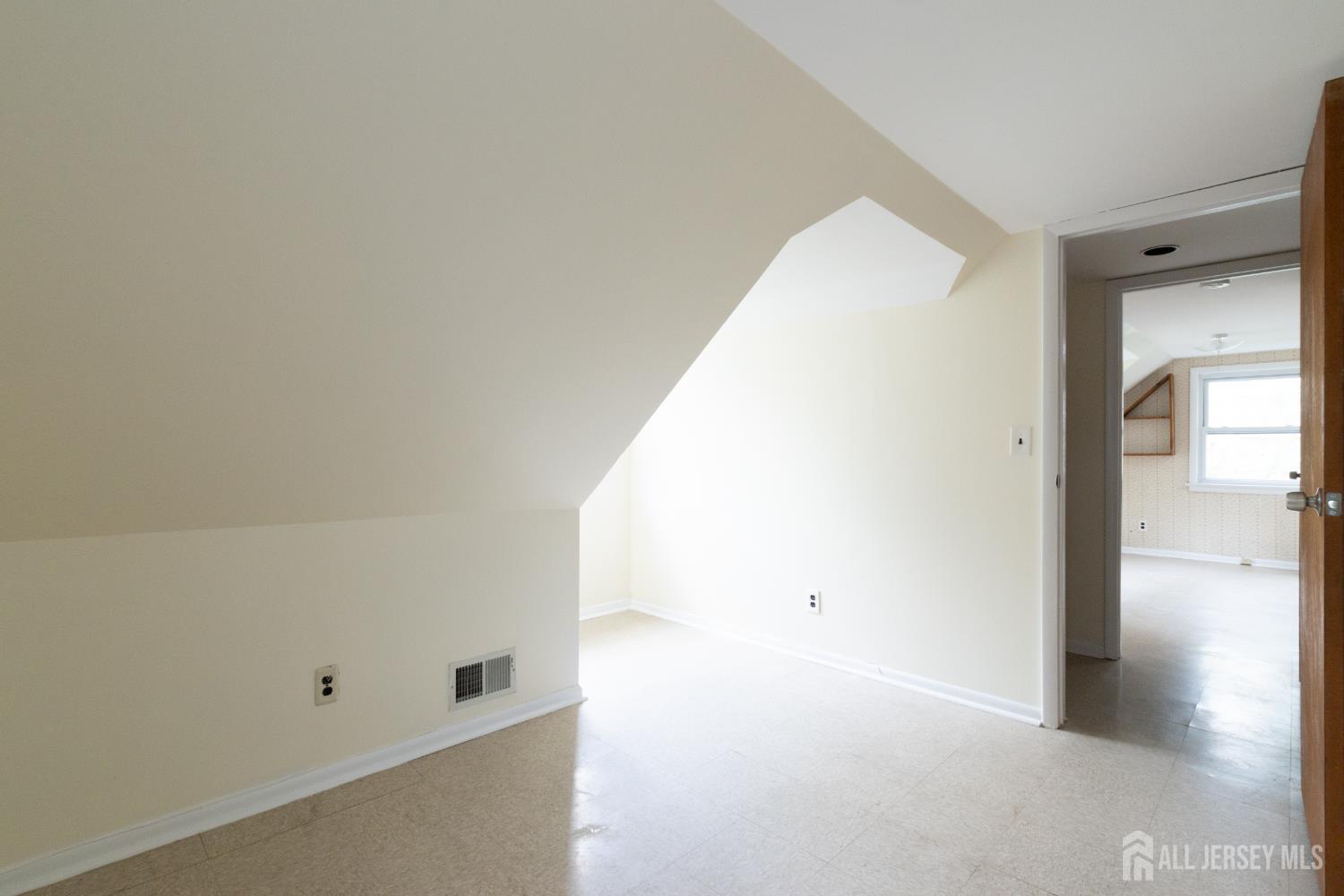 1815 S Vauxhall Road, Union Twp, NJ, 07083 image 33