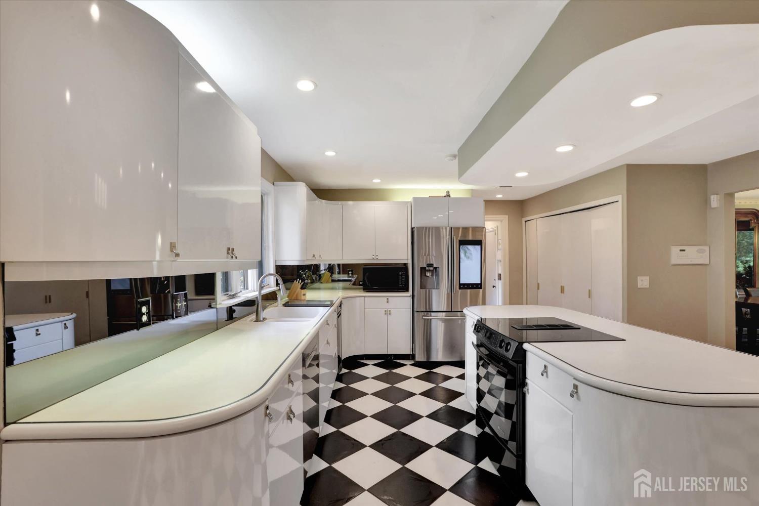 403 New Dover Road, Colonia, NJ, 07067 image 15