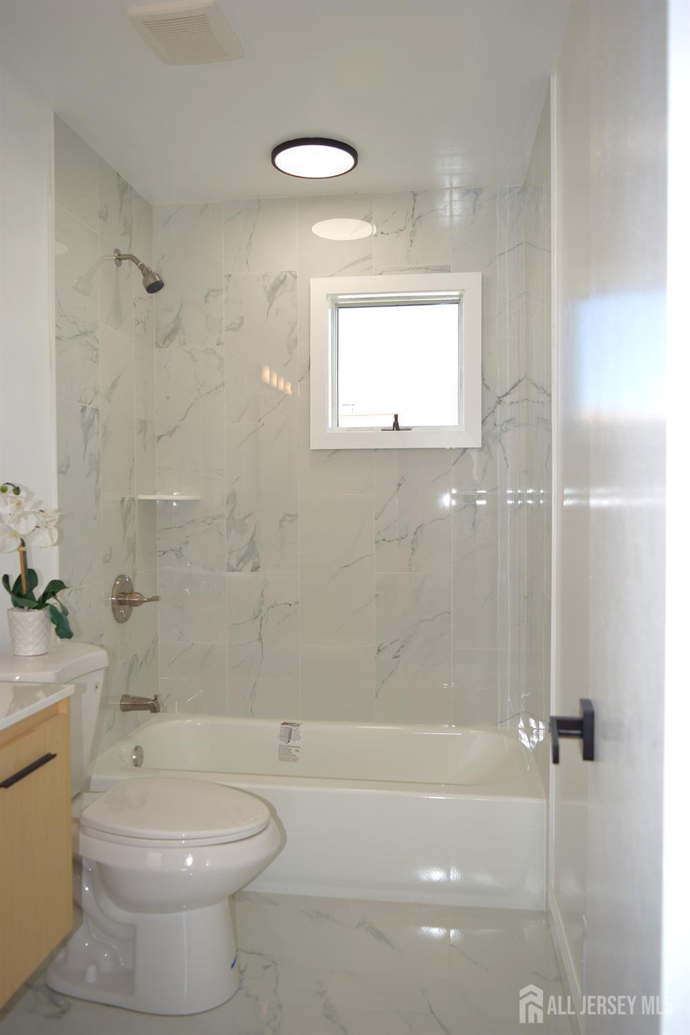 42 Roosevelt Avenue, Colonia, NJ, 07067 image 23