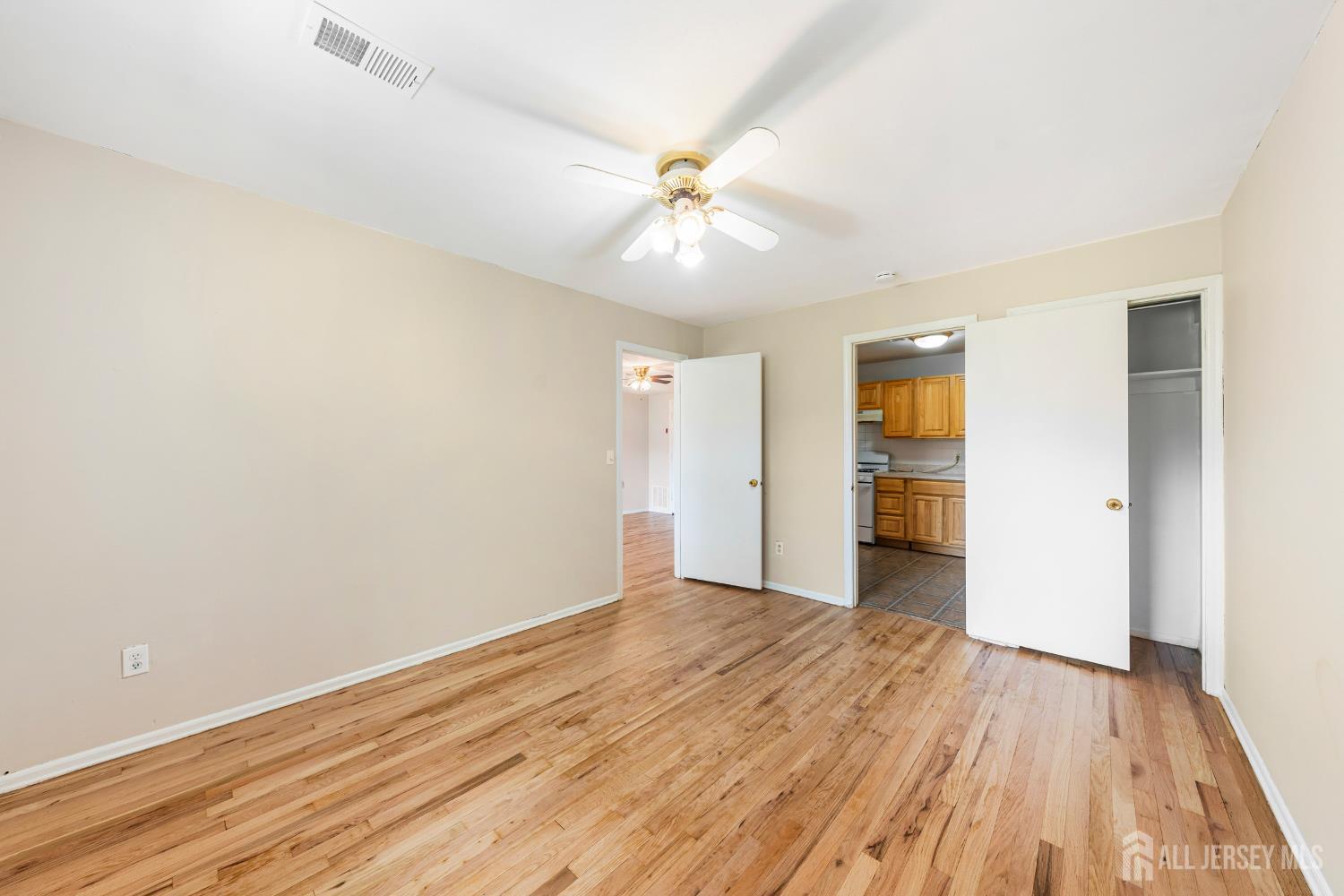 227 college Drive, Edison, NJ, 08817 image 13