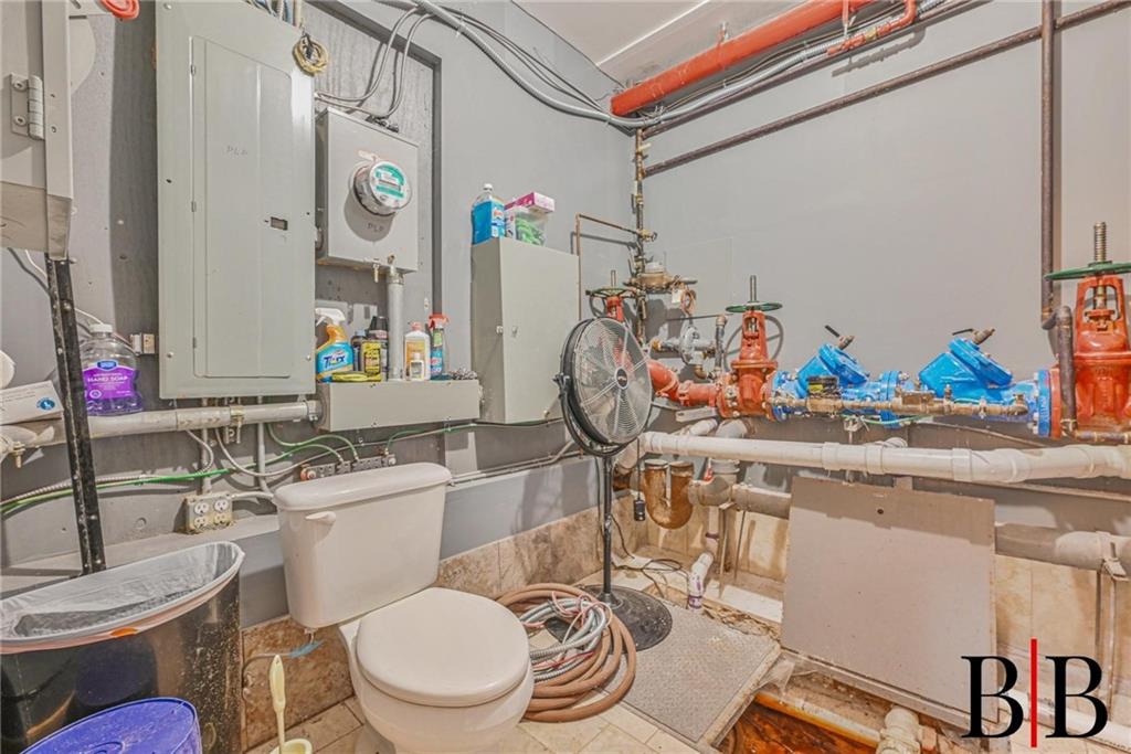 92 Brighton 11th Street, New York, New York, 11235 image 13