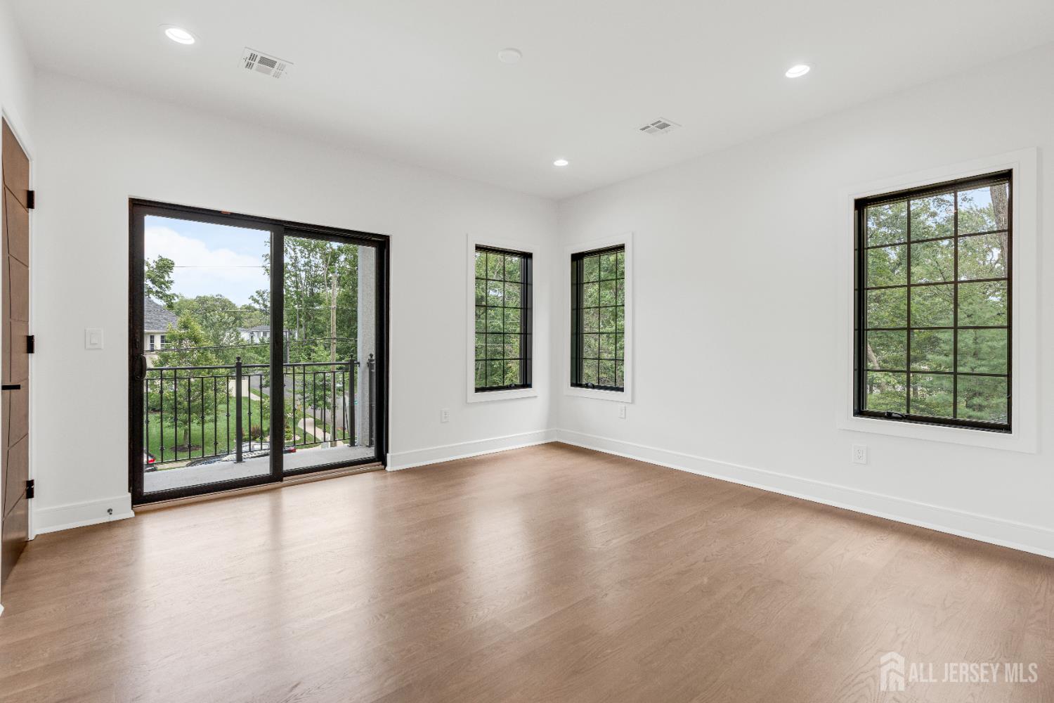 28 Harding Avenue, Edison, NJ, 08820 image 33
