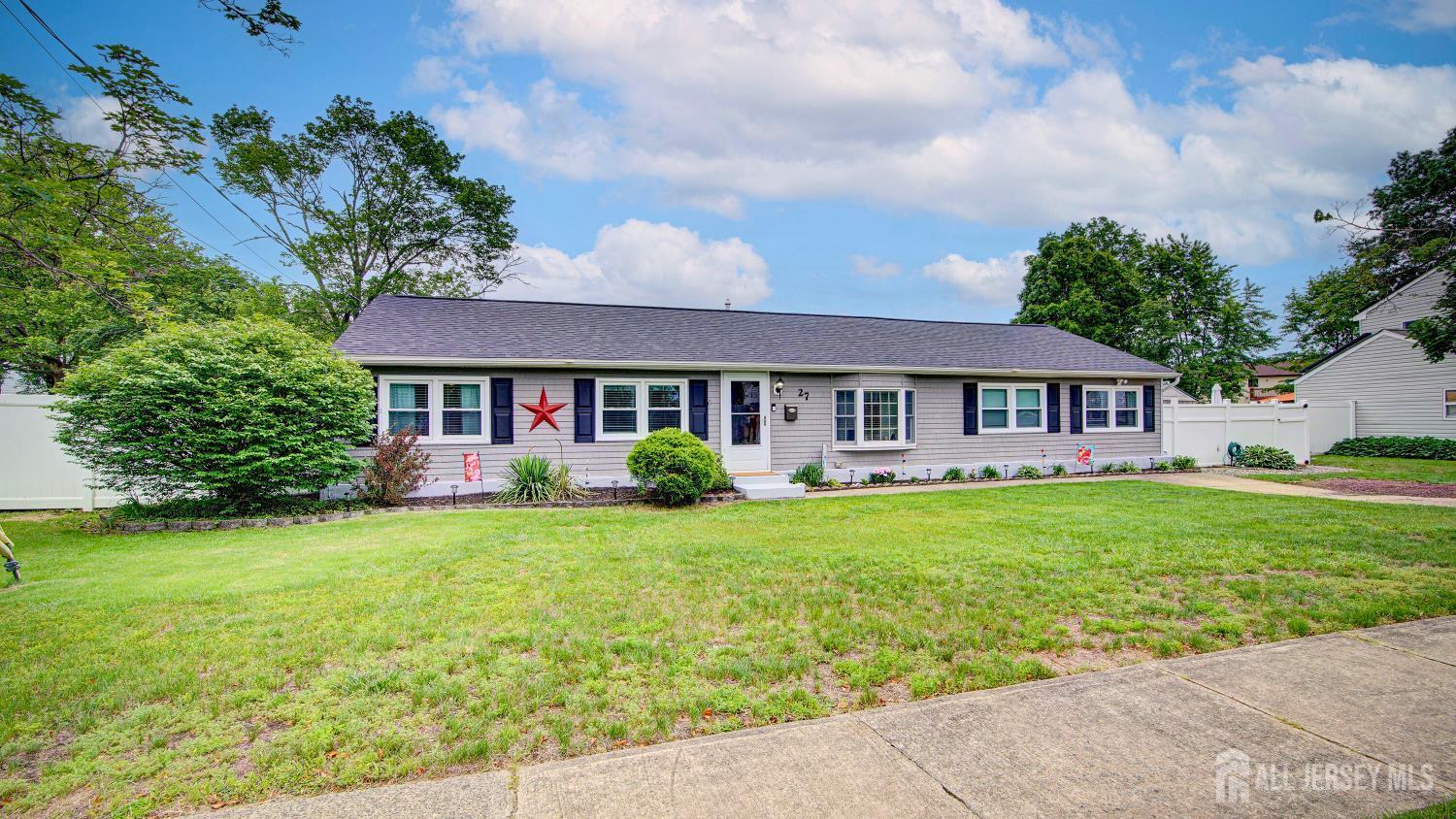 27 Carlton Avenue Image 3