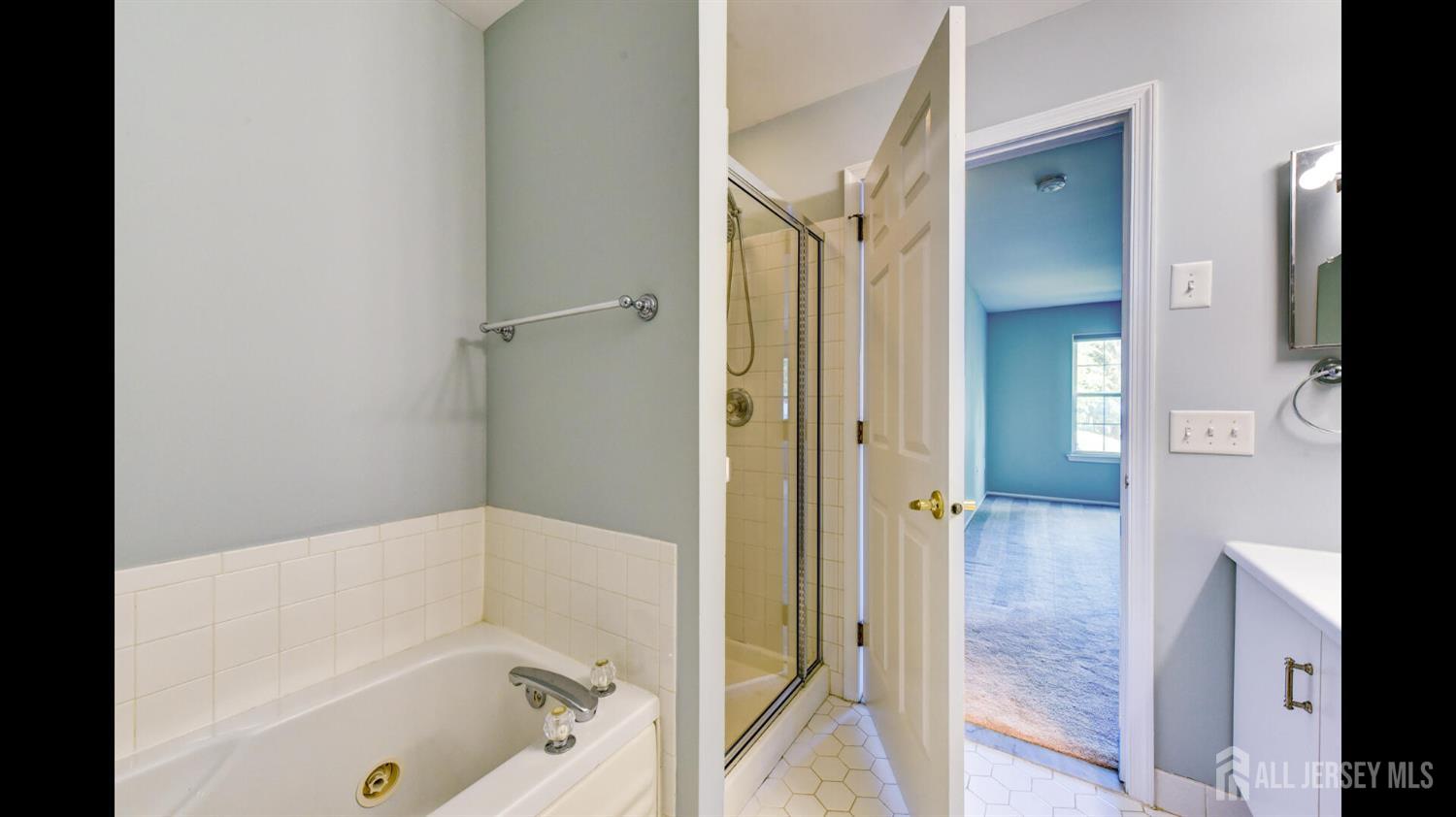2007 Cypress Lane, East Brunswick, NJ, 08816 image 25