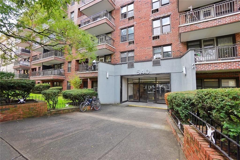 540 Ocean Parkway 4H Image 2