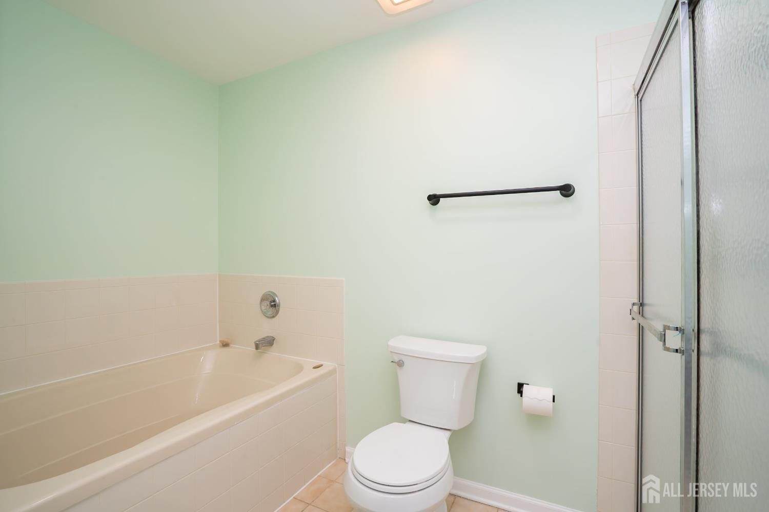 141 Briarwood Drive, North Brunswick, NJ, 08902 image 23