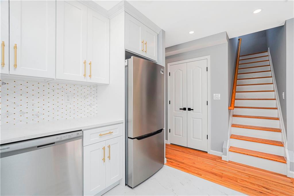 3105 Emmons Avenue 1C Image 5