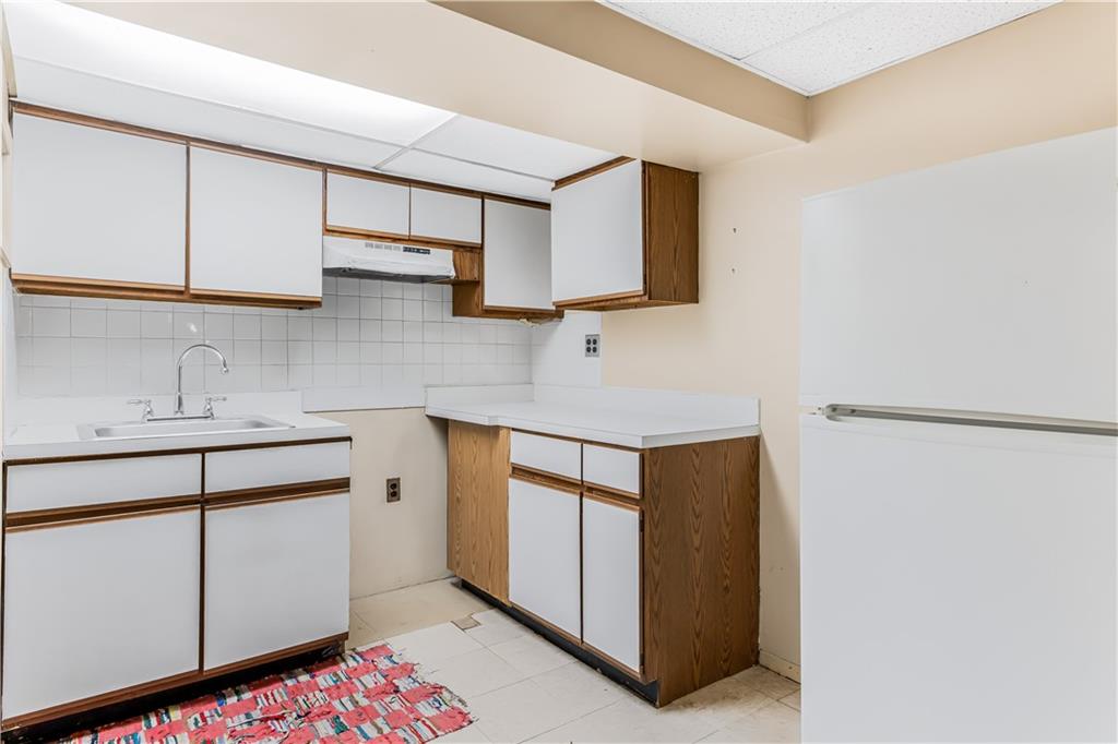 10 Martense Court, Brooklyn, New York, 11226 image 10