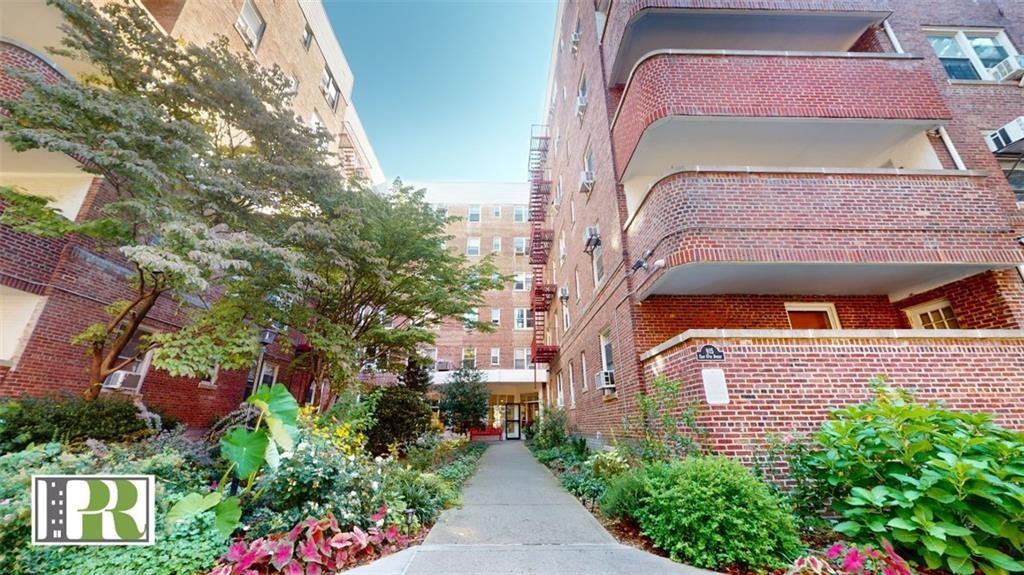 915 East 17th Street 220 Image 1