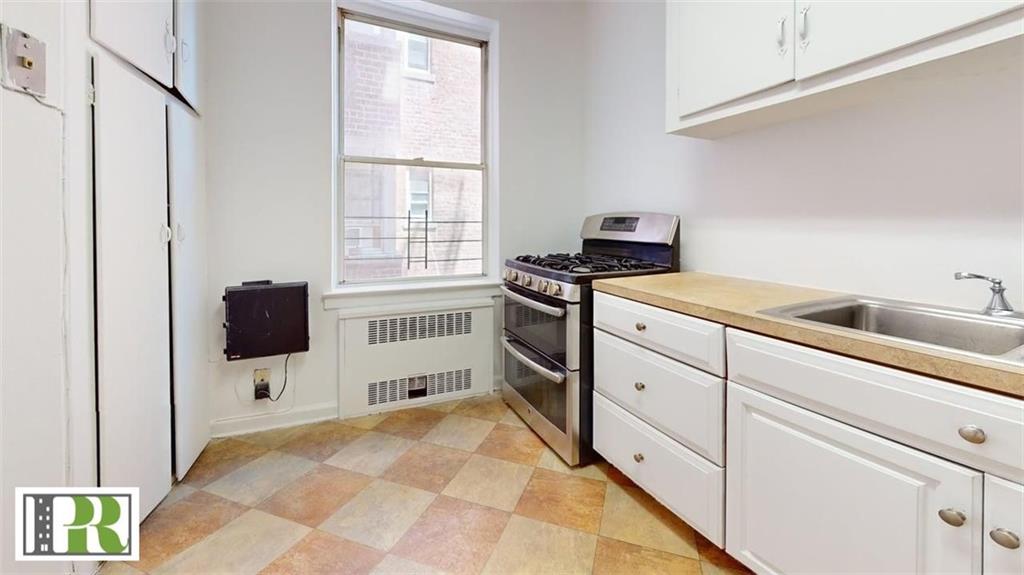 915 East 17th Street 220 Image 3