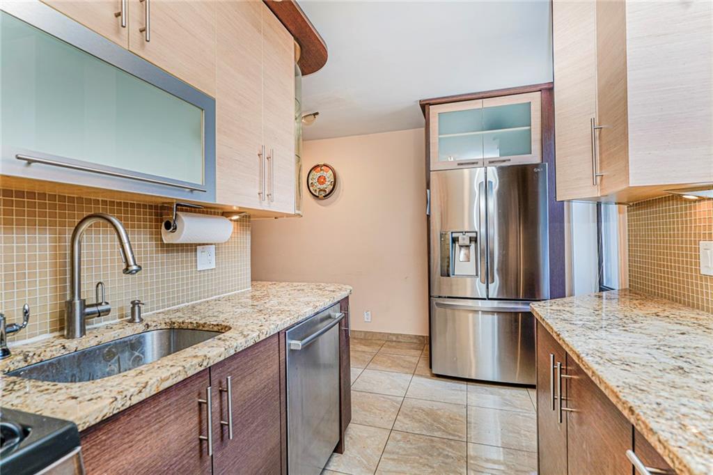 2546 East 13th Street D9 Image 5