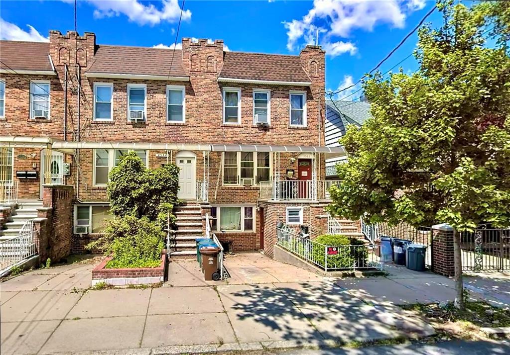 2532 East 26th Street Image 2