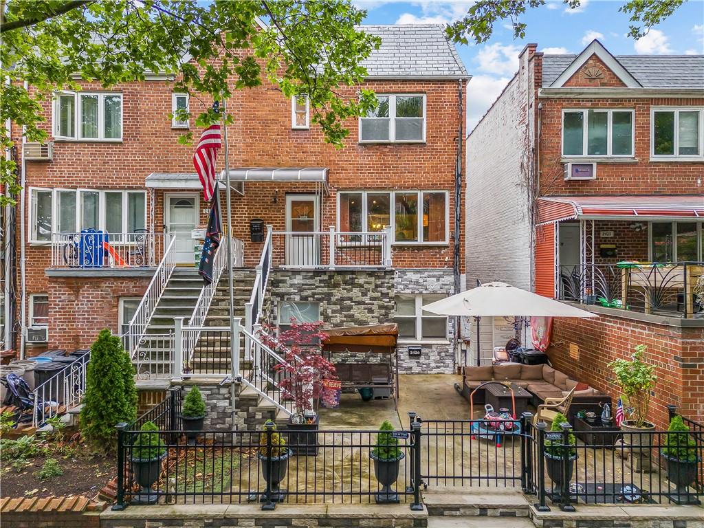 2426 Bragg Street Image 2