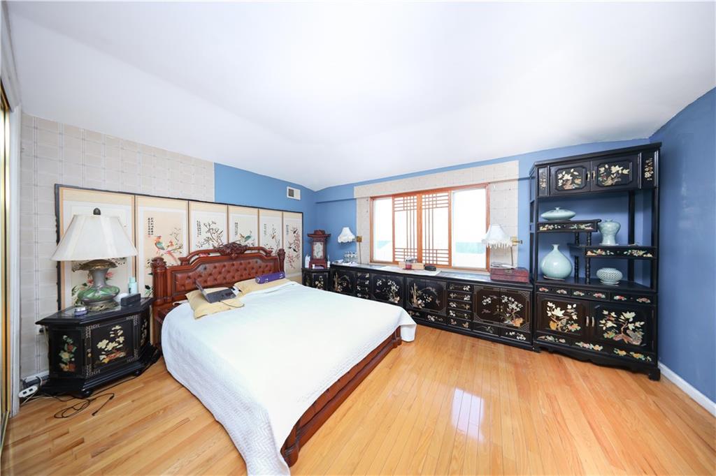 82 Seagate Court, Staten  Island, New York, 10305 image 14