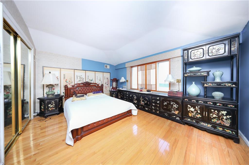 82 Seagate Court, Staten  Island, New York, 10305 image 15