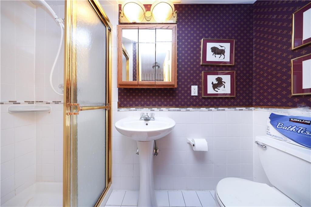 82 Seagate Court, Staten  Island, New York, 10305 image 9