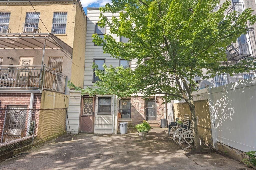 527 57th Street, Brooklyn, New York, 11220 image 24
