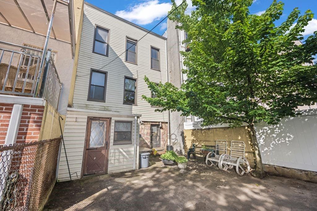 527 57th Street, Brooklyn, New York, 11220 image 25