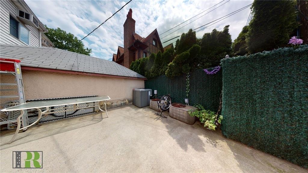 2112 Avenue L, Brooklyn, New York, 11210 image 24