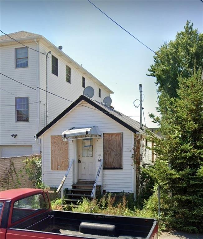 16 Mapleton Avenue, Staten Island, New York, 10306