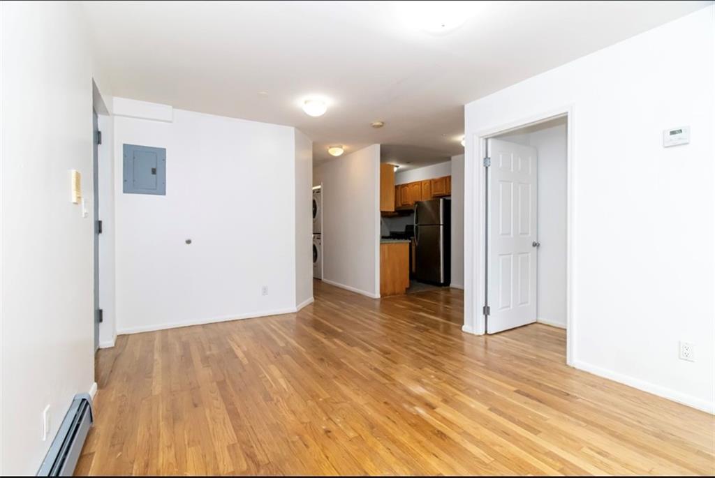 755 40th Street 3A Image 3