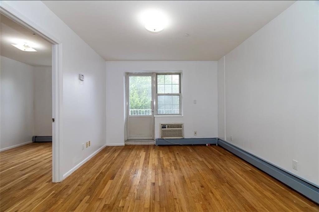 755 40th Street 3A Image 4