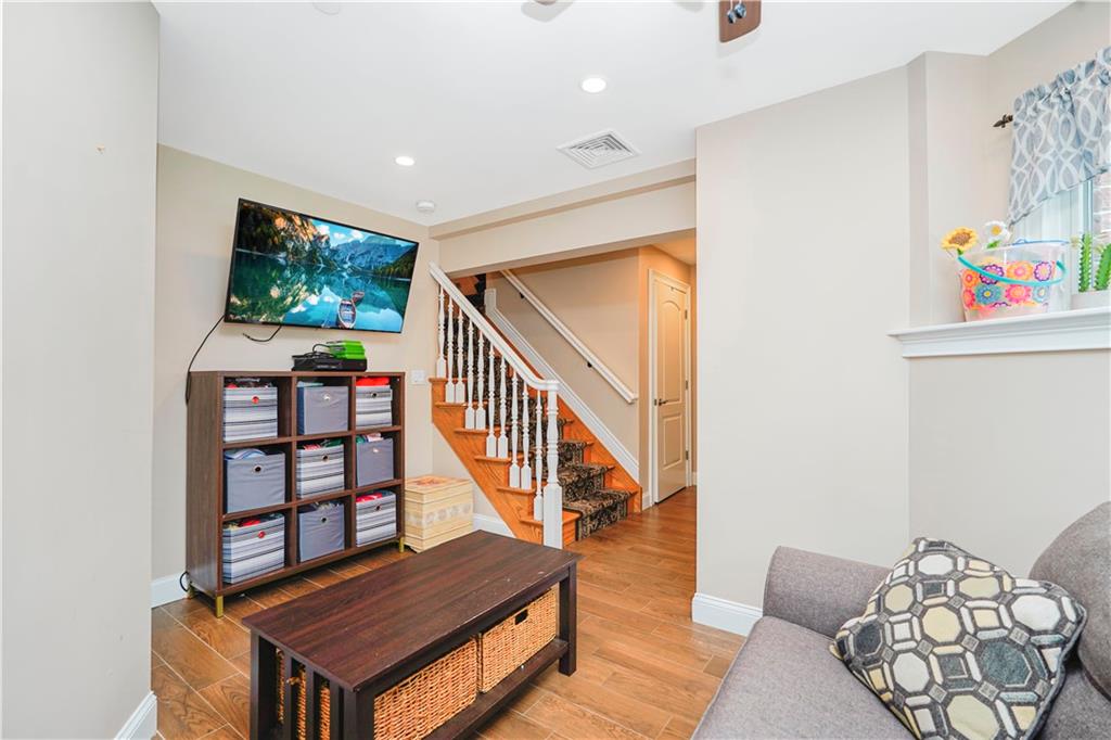 254 Wood Avenue, Staten  Island, New York, 10307 image 21