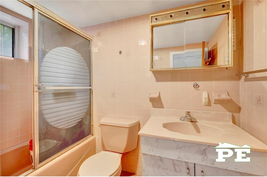1560 East 54th Street, Brooklyn, New York, 11234 image 39