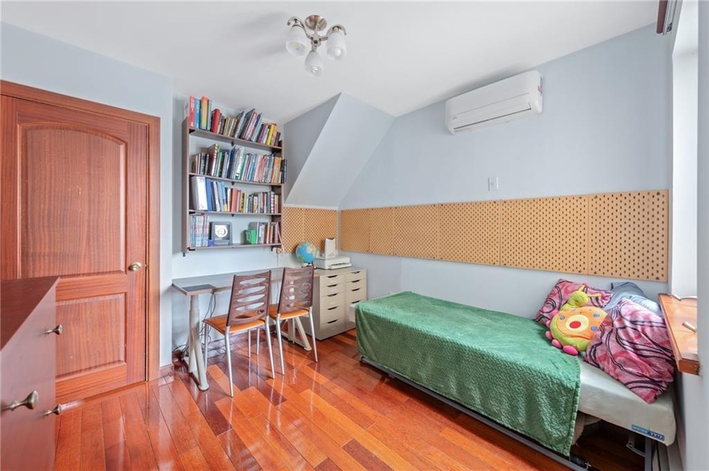 2018 Jerome Avenue 2D, Brooklyn, New York, 11235 image 11