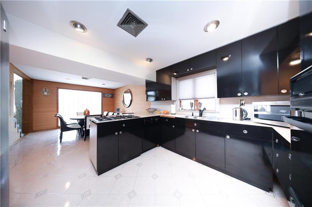 35 Hales Avenue, Staten  Island, New York, 10312 image 10