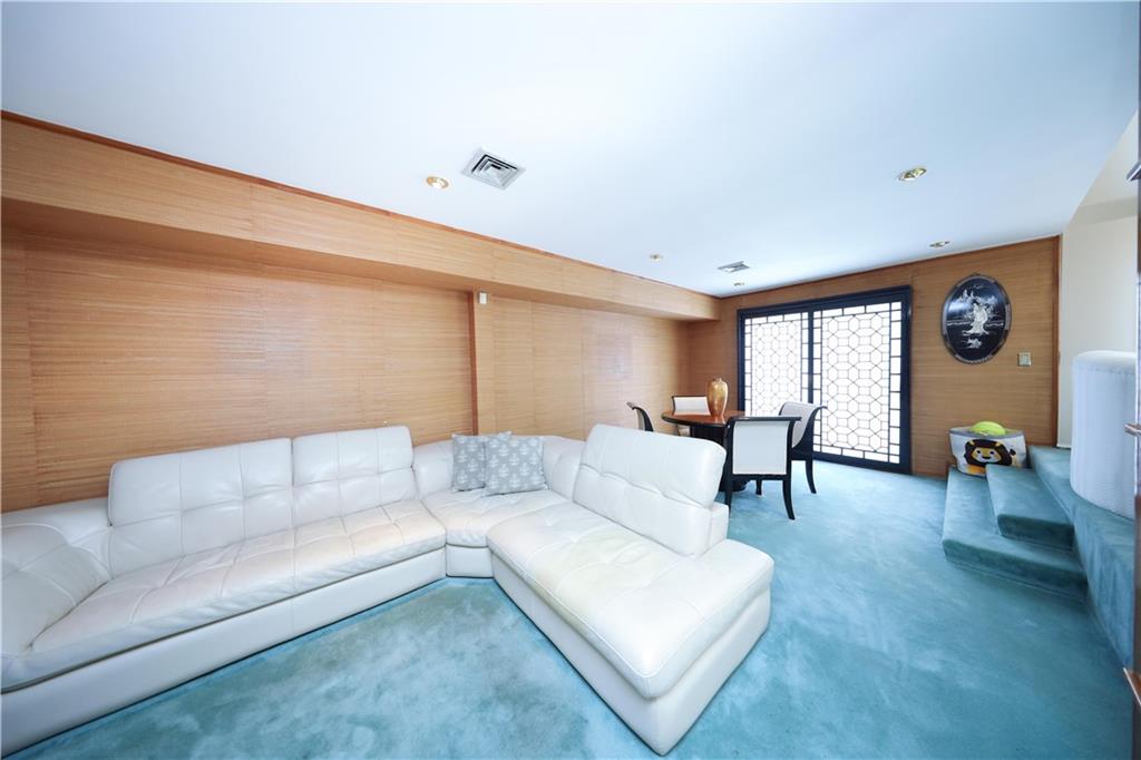 35 Hales Avenue, Staten  Island, New York, 10312 image 11