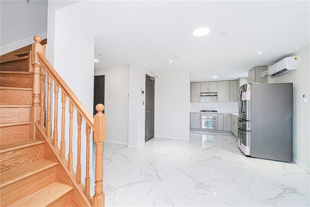 1014 Banner Avenue 5B, Brooklyn, New York, 11235 image 10